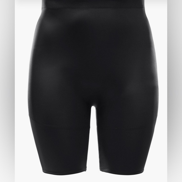 Yitty: Athleisure Shapeware -High Waist Shaping Shorts in Black. - Picture 3 of 13